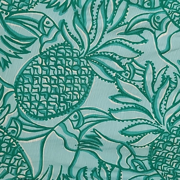 Lilly Pulitzer sz medium 3/4 sleeve 100% cotton top - Picture 2 of 4